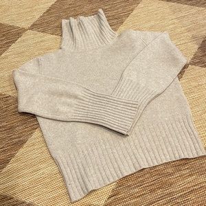 MAX MARA - Size L heather grey cropped sweater. Worn once, like new.